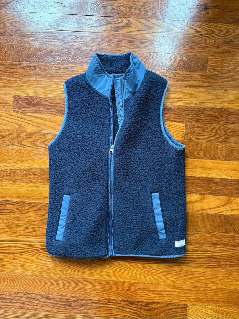 Abercrombie & Fitch Navy and Light Blue Sherpa Label Detail